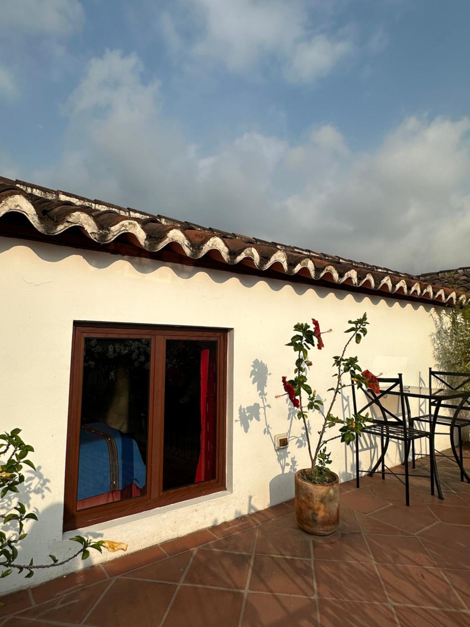 Bed and Breakfast Casa Elena à Antigua Extérieur photo